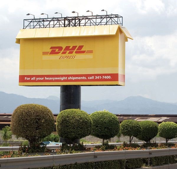 Outdoor DHL em formato de caixa